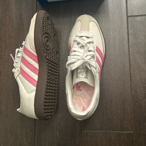 Adidas Sambas Women 6.5